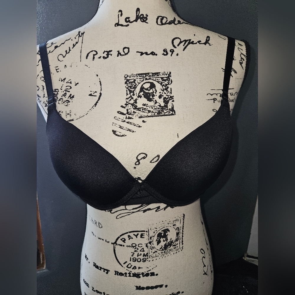YMI Intimates Womans Black Bra Size 36C